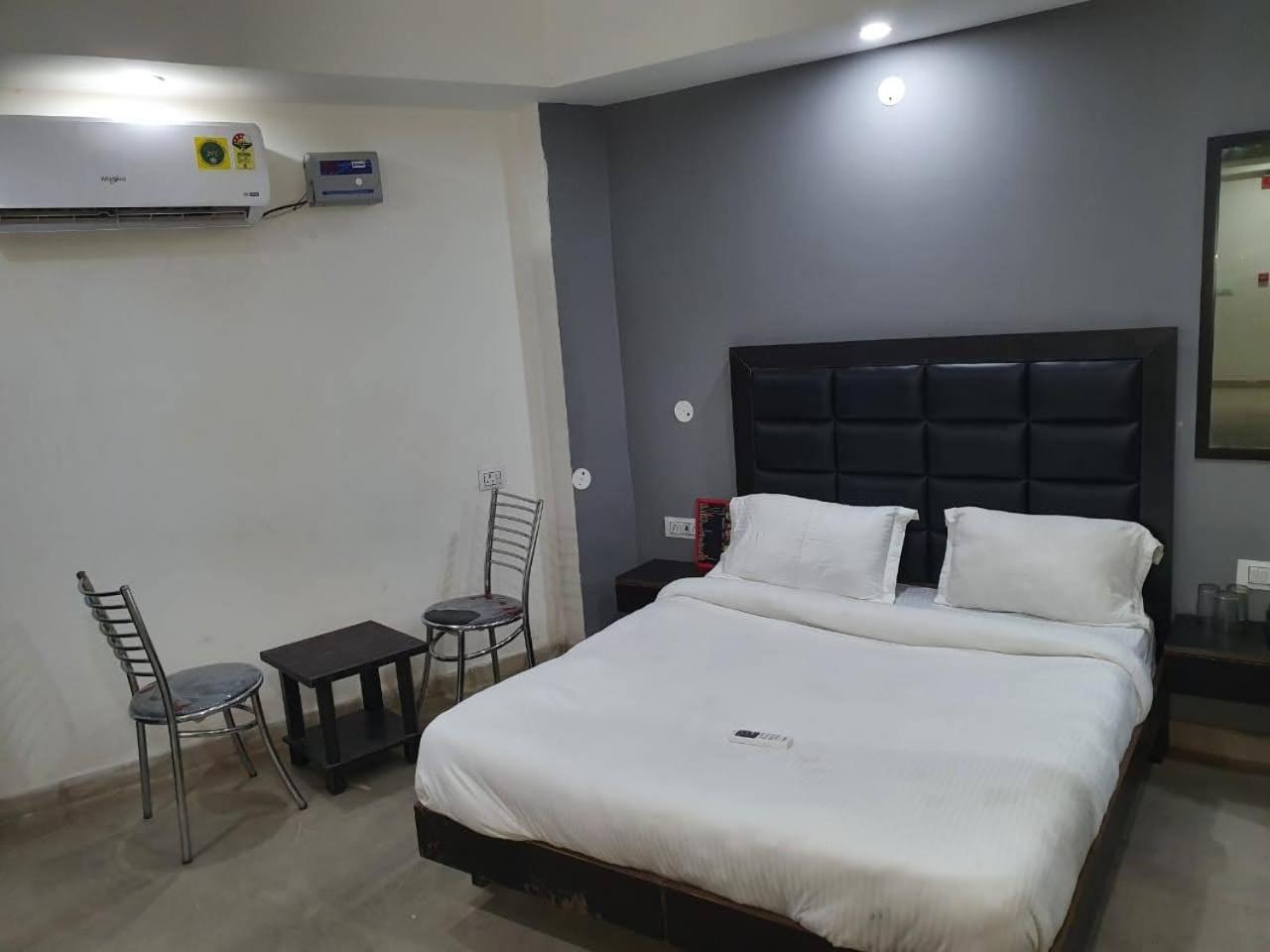 Hotel Stay' Couple Friendly New Delhi